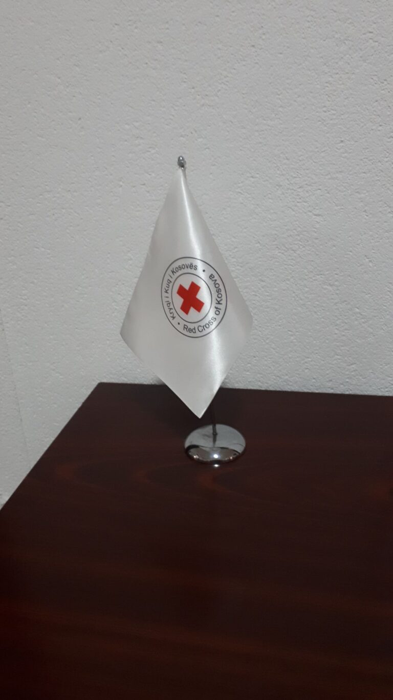 Kryqi i Kuq i Kosovës përditëson njohuritë për përdorimin e emblemës dhe rregulloret e komunikimit