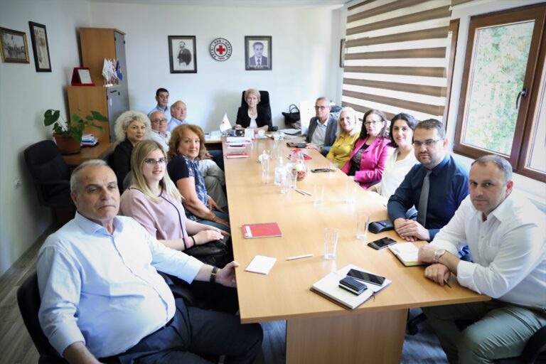 Mbledhja e parë e konstituive e Kryesisë së Kryqit të Kuq të Kosovës